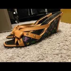 Louis vuttion womens heels size 42